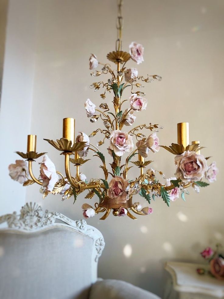 محصولات دکوراتیو و دکوری: راهنمای انتخاب، مزایا و کاربردها