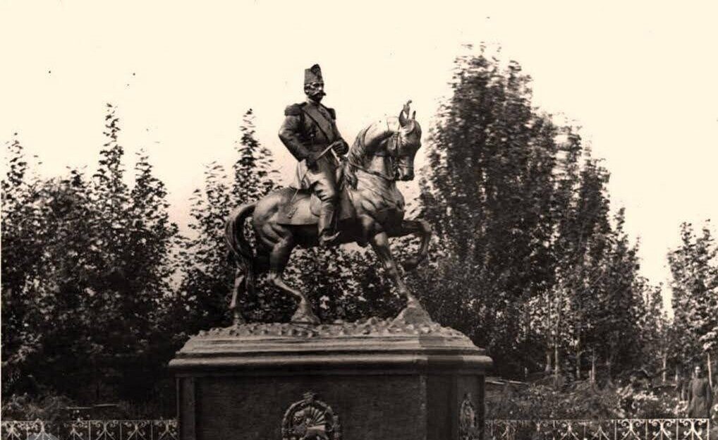 زمین در خیابان کارگر جنوبی: متری ۳۰ ریال در ۹۰ سال پیش!