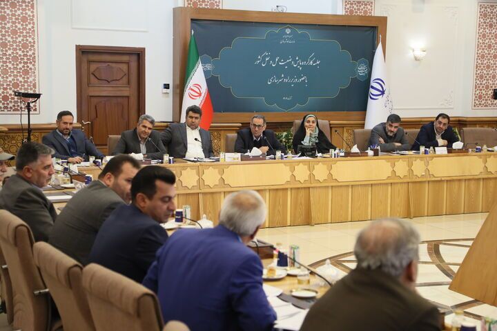 بیمه رانندگان و سهمیه سوخت ناوگان حمل‌ونقل عمومی تعیین تکلیف شد