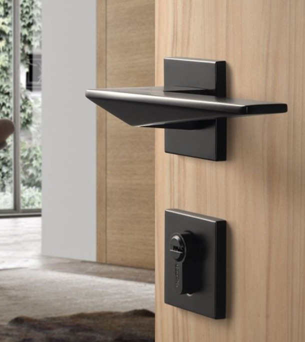 آموزش بستن دستگیره درب ضد سرقت